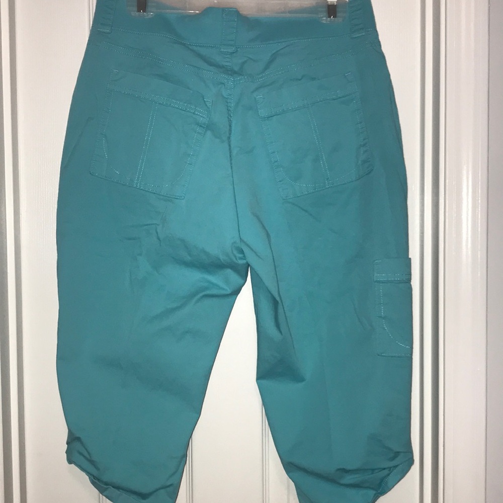 Capris - Picture 7 of 8